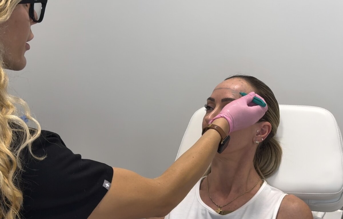 Hands-on dermal filler training at AIE