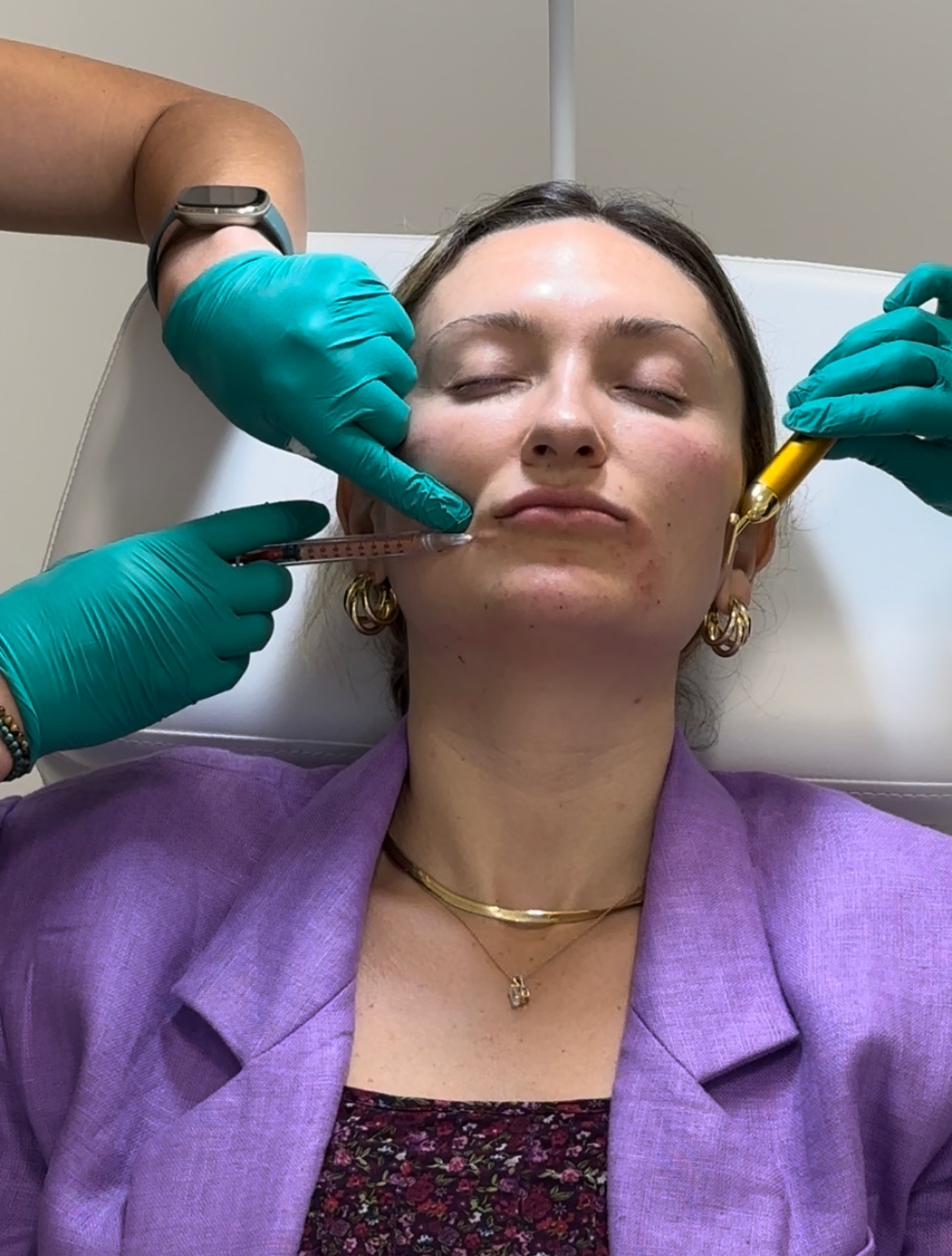 Hands-on dermal filler training with multiple instructors